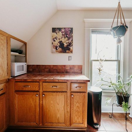 Retro Gem Box Victorian Steps From Irvine Park Apartment Saint Paul Ngoại thất bức ảnh