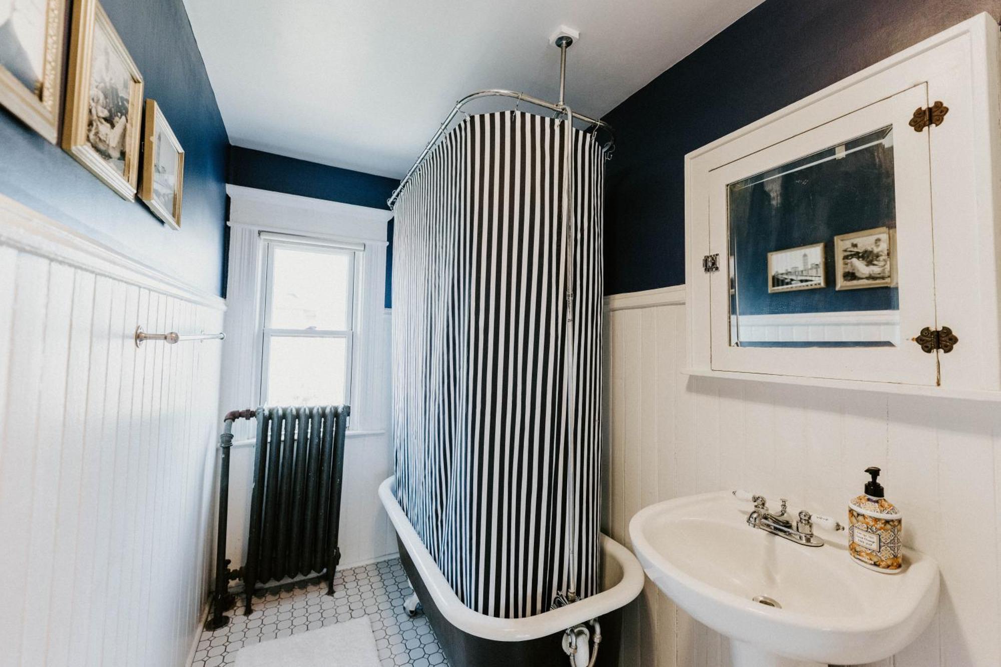 Retro Gem Box Victorian Steps From Irvine Park Apartment Saint Paul Ngoại thất bức ảnh